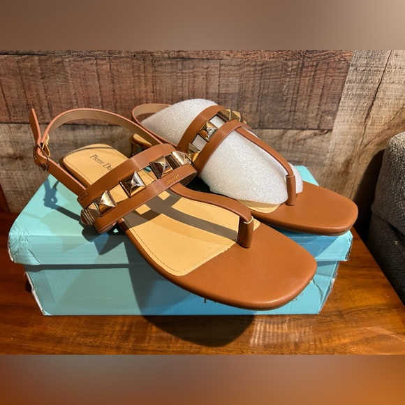 Sandals - Picture 3 of 4